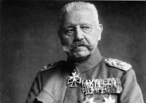 Paul von Hindenburg, Bundesarchiv, Bild 183-S51620 / CC BY-SA 3.0 [CC BY-SA 3.0 de], via Wikimedia Commons