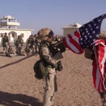 Erste amerikanische Flagge in Afghanistan, 2001 NYCMarines / Foter / CC BY