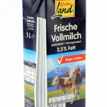 Milch, Frische Vollmilch 3,5% Fett Foter / CC BY