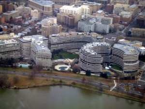 Schauplatz des Einbruchs: der Watergate-Gebäudekomplex in Washington. By Indutiomarus at en.wikipedia [Public domain], from Wikimedia Commons