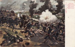 Russisch-Japanische Krieg: Postkarte von 1904, die eine Szene während der Schlacht am Yalu zeigt. By MChew (own collection) [Public domain], via Wikimedia Commons