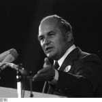 Rainer Barzel, 1972 auf einem Parteitag der CDU. Bundesarchiv, B 145 Bild-F038035-0021 / Wegmann, Ludwig / CC-BY-SA [CC BY-SA 3.0 de], via Wikimedia Commons