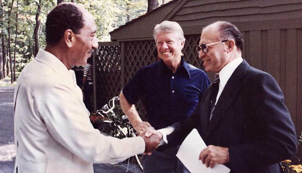 Sadat und Begin unterzeichnen ägyptisch-israelisches Abkommen in Camp David