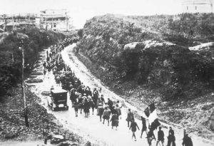 Faschisten auf dem Weg nach Rom, 28. Oktober 1922. See page for author [Public domain], via Wikimedia Commons