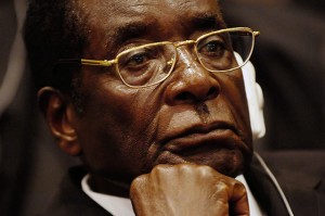 Robert Mugabe 2008. By Tech. Sgt. Jeremy Lock (USAF) (dodmedia.osd.mil) [Public domain], via Wikimedia Commons
