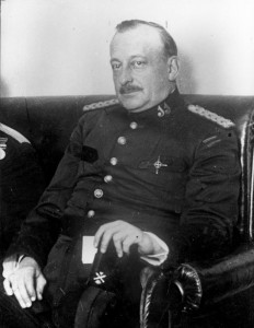 Miguel Primo de Rivera. Bundesarchiv, Bild 102-09414 / CC-BY-SA 3.0 [CC BY-SA 3.0 de], via Wikimedia Commons