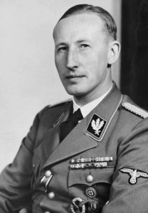 Reinhard Heydrich (1940). Bundesarchiv, Bild 146-1969-054-16 / Hoffmann, Heinrich / CC-BY-SA 3.0 [CC BY-SA 3.0 de], via Wikimedia Commons