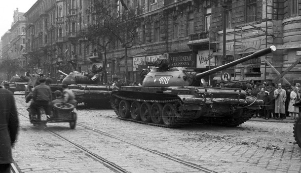 Sowjetische Panzer beenden ungarischen Volksaufstand