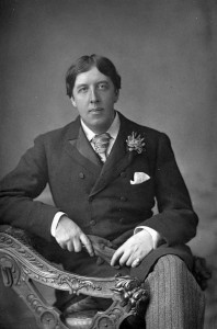 Oscar Wilde 1889, Aufnahme von Downey, [Public domain], via Wikimedia Commons