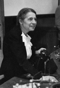 Lise Meitner um 1946, By Smithsonian Institution [No restrictions], via Wikimedia Commons