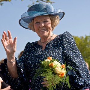 Prinzessin Beatrix der Niederlande, 2008 als Königin, By Emiel Ketelaar, FrozenImage (FrozenImage via Wikiportrait) [CC BY 3.0 or GFDL], via Wikimedia Commons