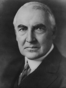 Warren G. Harding (1920), By Copyright by Moffett, Chicago. J241772 U.S. Copyright Office. (http://hdl.loc.gov/loc.pnp/cph.3a53301) [Public domain], via Wikimedia Commons