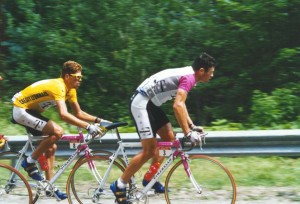 Bölts führt Ullrich bei der Tour de France 1997 über die Vogesen. See page for author [Public domain], via Wikimedia Commons