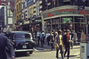 Carnaby Street in London, 1968 - By H. Grobe (Own work) [CC BY 3.0], via Wikimedia Commons