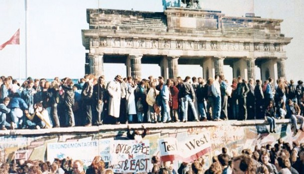 Massenflucht von DDR-Bürgern über Ungarn, Leipziger Montagsdemonstrationen, Öffnung der Mauer am 9. November