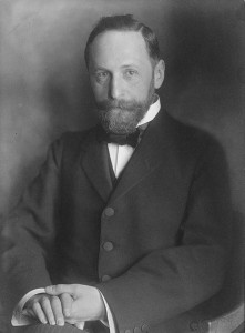 Richard Willstätter, um 1916 - Ruf, Camille [Public domain], via Wikimedia Commons