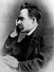 Friedrich Nietzsche, 1882 (Photographie von Gustav Adolf Schultze) - Gustav-Adolf Schultze (d. 1897) [Public domain], via Wikimedia Commons