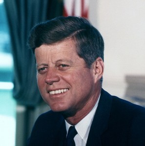 John F. Kennedy (1963), By Cecil Stoughton, White House [Public domain], via Wikimedia Commons